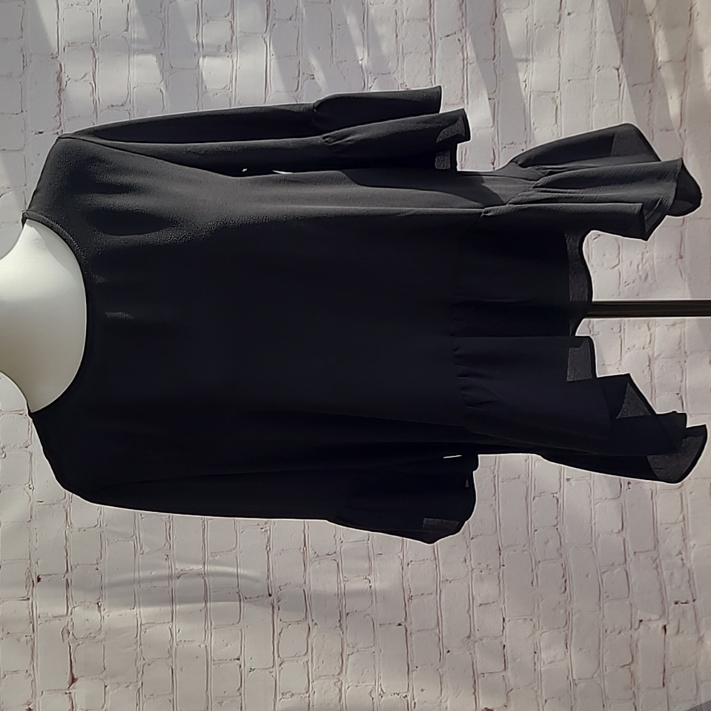 Women's Gibson Ruffled Black Top